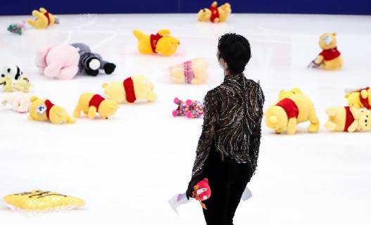 Sport Bilder des Tages MOSCOW, RUSSIA - NOVEMBER 17, 2018: Yuzuru Hanyu of Japan after performing his men s free skating programme at the 2018 19 ISU Grand Prix of Figure skating Eiskunstlauf Rostelecom Cup at Megasport Arena. Valery Sharifulin TASS  TS097D66