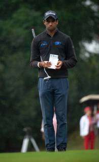 November 25, 2018 - Hong Kong, Hong Kong SAR, CHINA - HONG KONG, HONG KONG SAR,CHINA. November 25th, 2018. Final round of the Honma Hong Kong Open Golf 2018 at Hong Kong Golf Club Fanling. Englishman Aaron Rai stays focused on the green on the 15th for his putt. Final round of the Honma Hong Kong Open Golf 2018 - ZUMAr144 20181125_zap_r144_018 Copyright: xJaynexRussellx