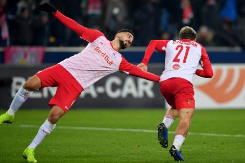 SOCCER - UEFA EL, RBS vs RB Leipzig SALZBURG,AUSTRIA,29.NOV.18 - SOCCER - UEFA Europa League, group stage, Red Bull Salzburg vs RasenBallsport Leipzig. Image shows the rejoicing of Munas Dabbur and Fredrik Gulbrandsen (RBS). GEPAxpictures xFlorianxErtl