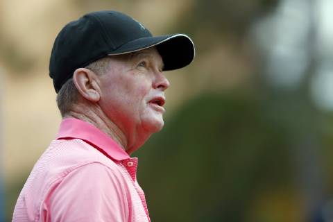 ORLANDO, FL - DECEMBER 14: Tom Kite watches the tee shots of his amateur team during the Pro-Am of the 2018 PNC Father Son Challenge on December 14, 2018 at the The Ritz-Carlton Golf Club in Orlando, Florida. (Photo by Cliff Welch Icon Sportswire) GOLF: DEC 14 Champions Tour - PNC Father Son Challenge Icon121418104 EDITORIAL USE ONLY