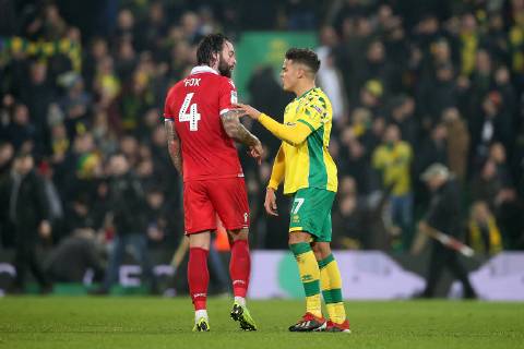 Norwich City v Nottingham Forest Sky Bet Championship Danny Fox of Nottingham Forest and Max Aarons of Norwich clash at the end of the Sky Bet Championship match at Carrow Road, Norwich Content Not Available For UK Newspapers Copyright: xPaulxChestertonx FIL-12733-0070