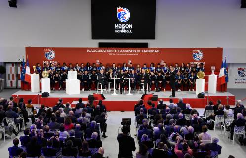 Emmanuel Macron ( president de la Republique ) a l inauguration de la Maison du Handball - Laurent Cathala ( maire de Creteil ) - Joel Delplanque ( president FFHB ) - Valerie Pecresse ( presidente de la region ile de france ) NEWS : Emmanuel Macron a l inauguration de la Maison du Handball - Creteil - 09 01 2019 FedericoPestellini Panoramic
