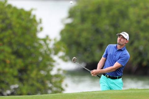 January 18, 2019 - Singapore - Paul Peterson of United States plays a shot on the 4th hole during the second round of the Singapore Open at the Serapong Course, Sentosa Golf Club. Golf 2019: Singapore Open - Second Round - ZUMAm170 88555548st Copyright: xPaulxMillerx