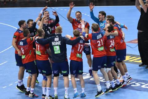 GER IHF WM 2019 Germany GER vs Norway NOR 25 01 2019 GER IHF WM 2019 Germany GER vs Norway NOR in picture the Norwegian team cheers about the entry into the final nordphoto xWitke nph00002