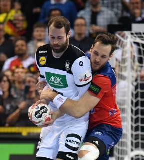 Steffen Fäth Germany and Christian O Sullivan Norway in duel Germany Norway Germany Norway IHF Handball World Championship 2019 Handball World Championship 2019 Men Men Men Men Handball Germany Germany Semifinals Match 2 half final Hamburg 25 1 2019