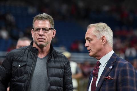 SAN ANTONIO, TX - FEBRUARY 17: Former Dallas Cowboy quarterback Troy Aikman and San Antonio Commanders general manager Daryl Johnston speak before the AAF game between the Orlando Apollos and the San Antonio Commanders on February 17, 2019 at the Alamodome in San Antonio, Texas. (Photo by Daniel Dunn Icon Sportswire) AAF: FEB 17 Orlando Apollos at San Antonio Commanders Icon190217034 EDITORIAL USE ONLY