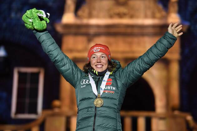 Third placed Laura Dahlmeier of Germany poses on the podium during the medal ceremony after the women s 7 5 km sprint event at the IBU World Biathlon Championships in Oestersund Sweden on March 08 2019 OESTERSUND SWEDEN BIATHLON x10070x,  Copyright: xJessicaxGow TTx SWEDEN BIATHLON WORLD CHAMPIONSHIPS