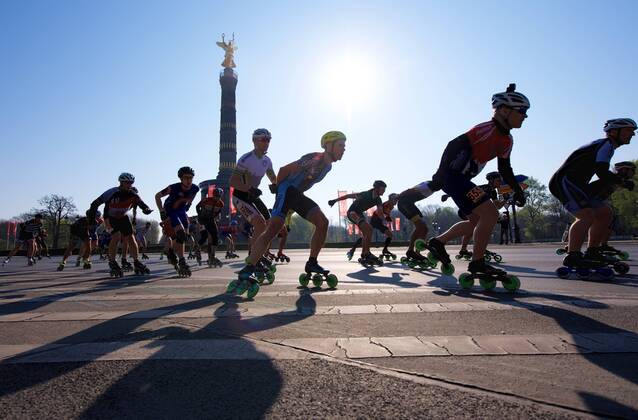 Athletics Berlin 07 04 2019 GENERALI BERLINER HALF MARATHON 21 0975 Km SKATER SIEGESSAEULE Start Photo Eberhard Thonfeld camera 4