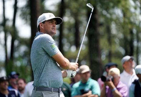 Keegan Bradley watches his hit off the 3rd tee during a practice round before the 2019 Masters Tournament at Augusta National Golf Club in Augusta, Georgia, on April 9, 2019.  AUG20190409308 KEVINxDIETSCH