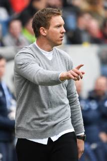 28 04 2019 xmeix Soccer 1 Bundesliga TSG 1899 Hoffenheim VfL Wolfsburg emspor v l Hoffenheims coach Julian Nagelsmann TSG 1899 Hoffenheim DFL regulations prohibit any use of photographs as image sequences and or quasi video 1 Fussball Bundesliga TSG 1899 Hoffenheim VfL Wolfsburg Sinsheim Copyright: xEIBNER Meiserx EP_MEIS