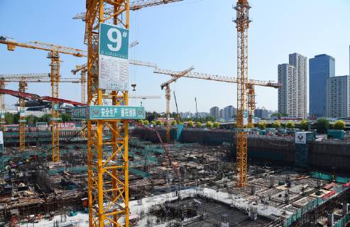 (190510) -- BEIJING, May 10, 2019 (Xinhua) -- Photo taken on May 9, 2019 shows the construction site of the Winter Olympic Village of the 2022 Winter Olympic Games Olympische Spiele Olympia OS in Beijing, China. According to an exclusive interview on Thursday with Xu Zhijun, deputy secretary of the Beijing Organizing Committee for the 2022 Olympic and Paralympic Winter games Winterspiele Spiele Summer games the preparation work is so far going smoothly in terms of many aspects such as infrastructure construction projects, as there are 1,000 days left until the 2022 Beijing Winter Olympics begin. (Xinhua Ren Chao) (SP)CHINA-BEIJING-BEJING 2022 OLYMPIC GAMES-VENEUS-CONSTRUCTION SITE (CN)