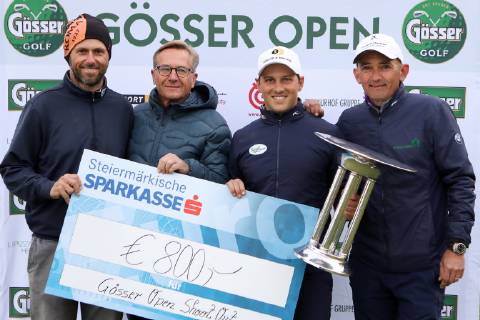 GOLF - Goesser Open 2019 GRAZ,AUSTRIA,14.MAY.19 - GOLF - Alps Tour, Goesser Open, Shoot-Out. Image shows Martin Wiegele (AUT), Gerhard Nemecz (GC Graz Andritz), Lukas Nemecz and Markus Brier (AUT). Keywords: trophy. GEPAxpictures xChristianxWalgram
