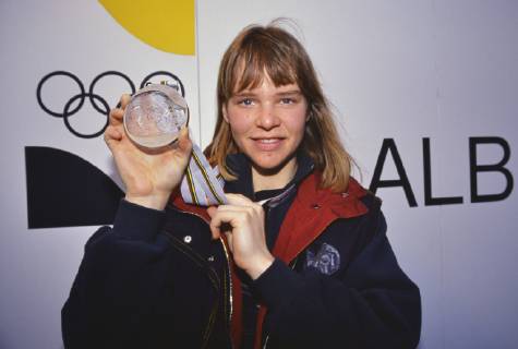 Ski Alpine Olympic Games 1992 SEIZINGER GER Olympic Winter Games Albertville 08 23 02 1992 Super G Women 18 02 1992 Katja SEIZINGER Germany with her bronze medal Albertville France