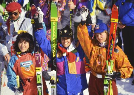 Ski Alpine Olympic Games 1992 MERLE FRA , COMPAGNONI ITA , SEIZINGER GER Olympic Winter Games Albertville 08 23 02 1992 Super G Women 18 02 1992 Carole MERLE France , Deborah COMPAGNONI Italy , Katja SEIZINGER Germany cheer at the finish Albertville France