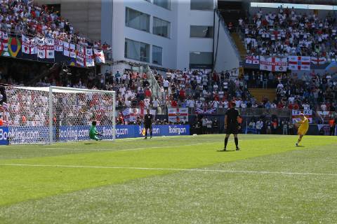 Switzerland v England UEFA Nations League 3rd Place Play-off Jordan Pickford of England scores his spot kick during the penalty shoot out during the UEFA Nations League 3rd Place Play-off match at Estadio D. Afonso Henrique, Guimaraes Content Not Available For UK Newspapers Copyright: xPaulxChestertonx FIL-13338-0052