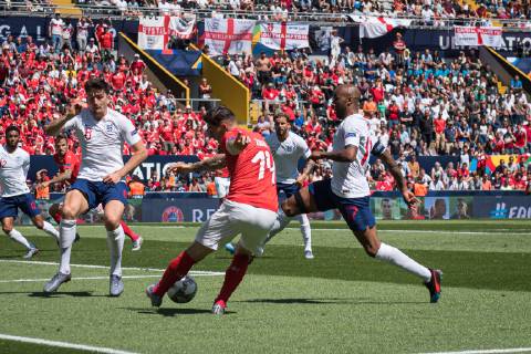 Guimaraes, Portugal, 09 06 2019, UEFA Nations League, 3 Place, Switzerland England, Harry Maguire England , Steven Zuber Switzerland and Fabian Delph England battle for the ball Defodi 09 531 002643 Defodi-531
