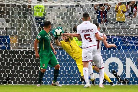 Bolivia vs Venezuela BELO HORIZONTE, MG - 22.06.2019: BOLIVIA VS VENEZUELA - Carlos Lampe, goalkeeper of Bolivia, makes a defense during a match between Bolivia and Venezuela, valid for the group stage of the Copa America 2019, held this Saturday (22) at the Mineirão Stadium in Belo Horizonte, MG. (Photo: Dudu Macedo Fotoarena) x1751319x  DuduxMacedo