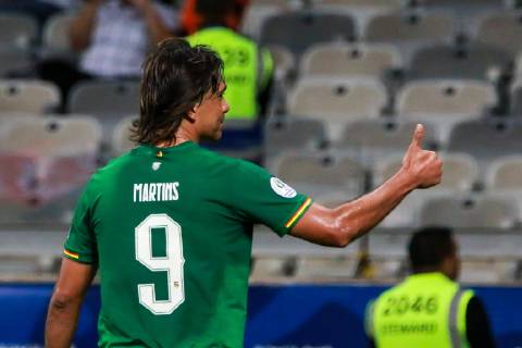 Bolivia vs Venezuela BELO HORIZONTE, MG - 22.06.2019: BOLIVIA VS VENEZUELA - Marcelo Martins Moreno, from Bolivia, thanked the supporters during a match between Bolivia and Venezuela, valid for the group stage of the 2019 Copa America, held this Saturday (22) at the Mineirão Stadium in Belo Horizonte, MG. (Photo: Dudu Macedo Fotoarena) x1751320x  DuduxMacedo