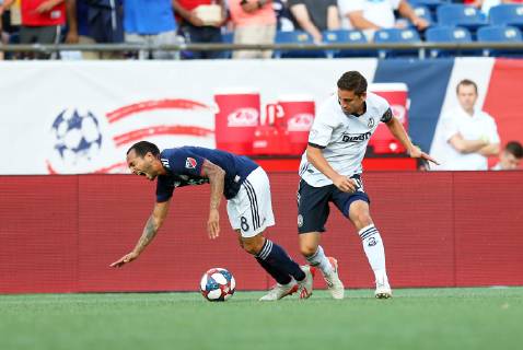 June 26, 2019; Foxborough, MA, USA; New England Revolution defender Edgar Castillo (8) and Philadelphia Union midfielder Alejandro Bedoya (11) in action during an MLS, Fussball Herren, USA match between Philadelphia Union and New England Revolution at Gillette Stadium. CSM MLS 2019: Union vs Revolution JUN 26 - ZUMAc04_ 20190626_zaf_c04_059 Copyright: xAnthonyxNesmithx