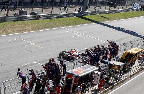 Motorsports: FIA Formula One World Championship, WM, Weltmeisterschaft 2019, Grand Prix of Austria, 33 Max Verstappen (NLD, Aston Martin Red Bull Racing), Spielberg Austria