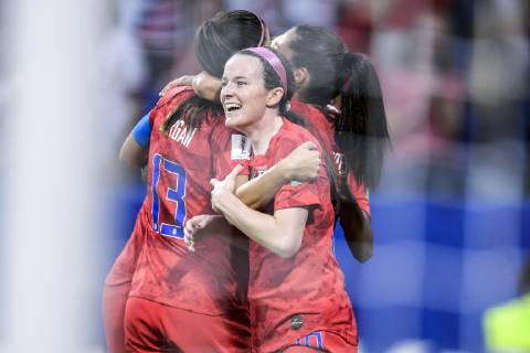 Sport Bilder des Tages (L-R) Alex Morgan of USA women, Rose Lavelle of USA women, Christen Press of USA women during the FIFA Women s World Cup France 2019 semi final match between England and United States of America at Stade de Lyon on July 02, 2019 in Lyon, France FIFA Women s World Cup France 2019 2018 2019 xVIxVIxImagesx xGerritxvanxKeulenxIVx 14891434