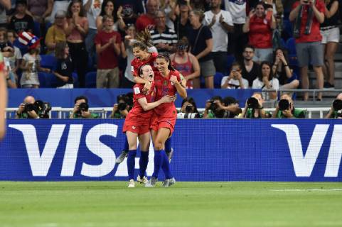Joie de Alex Morgan (etats unis) et de ses coequipieres FOOTBALL : Angleterre vs Etats-Unis - Coupe du monde de Football Feminin 1 2 finale - 02 07 2019 FredericChambert Panoramic