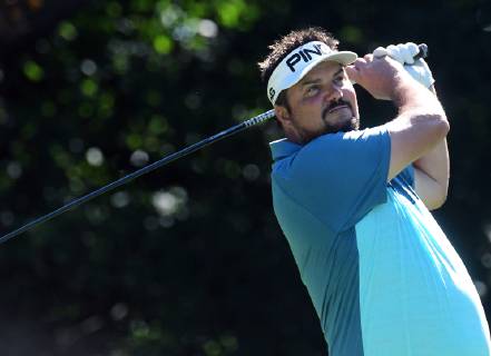 SILVIS, IL - JULY 12: Daniel Chopra hits his tee shot on the 2 hole during the second round of the John Deere Classic Golf Tournament at TPC Deere Run on July 12, 2019, at Silvis, IL. (Photo by Keith Gillett Icon Sportswire) GOLF: JUL 12 PGA, Golf Herren - John Deere Classic Icon1907012016