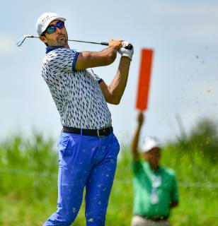 Sport Bilder des Tages July 13, 2019 - Silvis, Iowa, USA - PGA, Golf Herren golfer Cameron Triangle tees off on the 11th hole during the third round of the John Deere Classic Saturday, July 13, 2019, at TPC Deere Run in Silvis. Golf 2019: John Deere Classic Iowa - ZUMAq30_ 20190713_zaf_q30_079 Copyright: xMegxMclaughlin Mmclaughlin@Qconlx