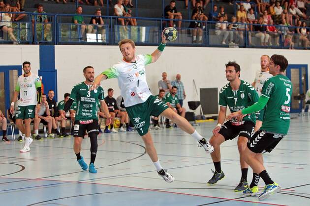20 07 2019, xovx, Handball HBL Bundesliga, HSG Wetzlar Training Camp 2019 emspor, Test match HSG Wetzlar Wcker Thun Switzerland v l Stefan Cavor HSG Wetzlar , Luca Linder Wacker Thun , Kristian Bjoernsen HSG Wetzlar , Nicolas Suter Wacker Thun , Stefan Kneer HSG Wetzlar , Nicolas Raemy Wacker Thun DFL DFL REGULATIONS PROHIBIT ANY USE OF PHOTOGRAPHS as IMAGE SEQUENCES and or QUASI VIDEO Thun