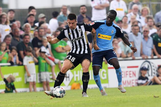 Football 1 Bundesliga Season 2019 2020 Test match SCO Angers 1 FC Mönchengladbach 27 07 2019, Stadion an der Römerstrasse, Straelen, Baptiste Santamaria ,SCO Angers Famara Quizera, ,Borussia Mönchengladbach, , DFL regulations prohibit any use of photographs as image sequences and or quasi video
