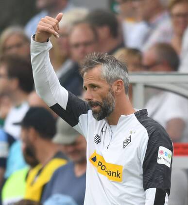 Test match Borussia Mönchengladbach SCO Angers France 27 07 2019 Coach Marco Rose BMG shows , gesticulated DFL REGULATIONS PROHIBIT ANY USE OF PHOTOGRAPHS AS IMAGE SEQUENCES AND OR QUASI VIDEO HM