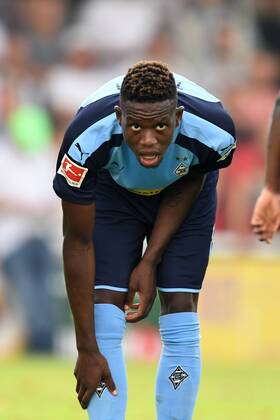 football 1 Bundesliga season 2019 2020 test match SCO Angers vs Borussia Mönchengladbach , 27 07 2019, stadium at Römerstrasse, Straelen, Denis Zakaria, Borussia Mönchengladbach, Aktion, Einzelbild, DFL regulations prohibit any use of photographs as image sequences and or quasi video