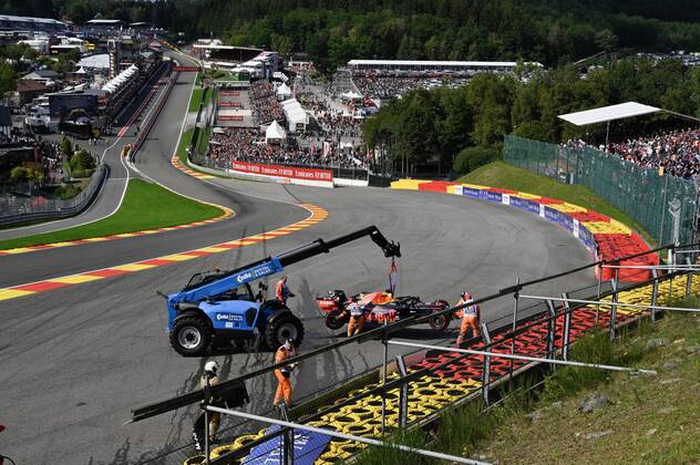 Workers take out the Red Bull s car of Dutch driver Max Verstappen at the Spa-Francorchamps Formula One Grand Prix of Belgium race, in Spa-Francorchamps, Sunday 01 September 2019. NICOLASxLAMBERT  x05653536x