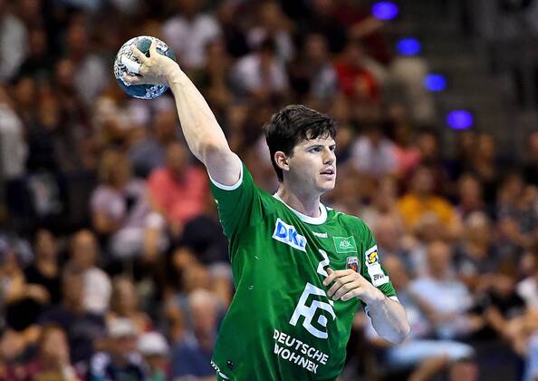 01 09 2019, xlakx, Handball Bundesliga, Fuechse Berlin HC Erlangen emspor, v l on ball Simon Ernst Fuechse Berlin 2 Berlin