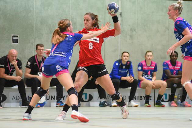 Tessa van Zijl HSG Blomberg Lippe 8 vs. Bo van Wetering TusSies Metzingen 7 TusSies Metzingen, Handball, HBF, Ligaspiel, 11 09 2019, Photo TBaur Eibner TusSies Metzingen vs. HSG Blomberg Lippe Metzingen Copyright: xEIBNER TobiasxBaurx EP_TBR
