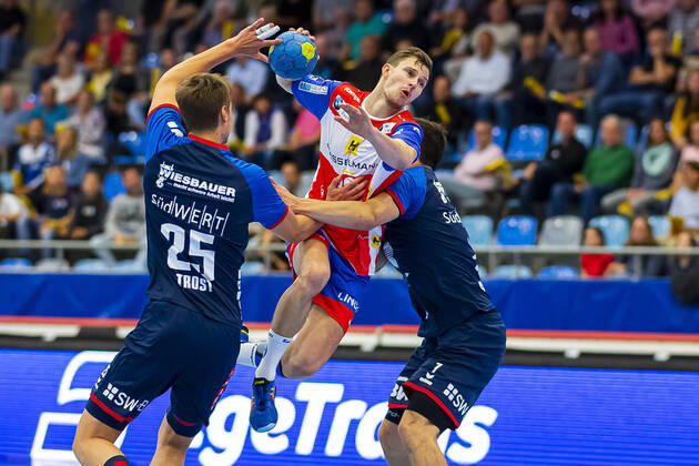 Bietigheim, Germany 25 August 2019 2 BL 19 20 SG BBM Bietigheim vs ThSV Eisenach vs li Maximilian Trost SG BBM Bietigheim , Jonas Ulshöfer Ulshoefer Eisenach , Dominik Claus SG BBM Bietigheim Bietigheim Egetrans Arena Baden Württemberg Germany