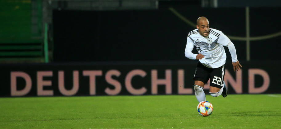 07 10 2019, DFB All Stars vs. Azzuri Legends, Sportpark Ronhof Fuerth, football, sport, David Odonkor DFB All Stars in picture