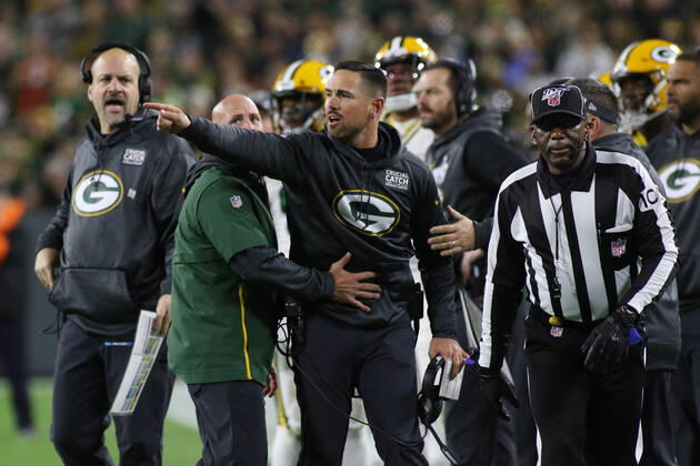 GREEN BAY, WI - OCTOBER 14: Green Bay Packers head coach Matt LaFleur needs to be restrained during a game between the Green Bay Packers and the Detroit Lions at Lambeau Field on October 14, 2019 in Green Bay, WI. (Photo by Larry Radloff Icon Sportswire) NFL, American Football Herren, USA OCT 14 Lions at Packers Icon1910140570