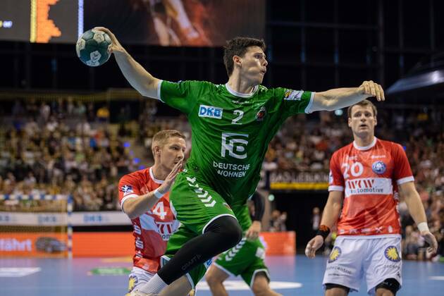 Handball Berlin 13 10 2019 Season 2019 2020 1 Bundesliga HBL Foxes Berlin Bergischer HC Simon Ernst Foxes Berlin, No 02 Csaba Szücs Bergischer HC, No 20 Linus Arnesson Bergischer HC, No 24