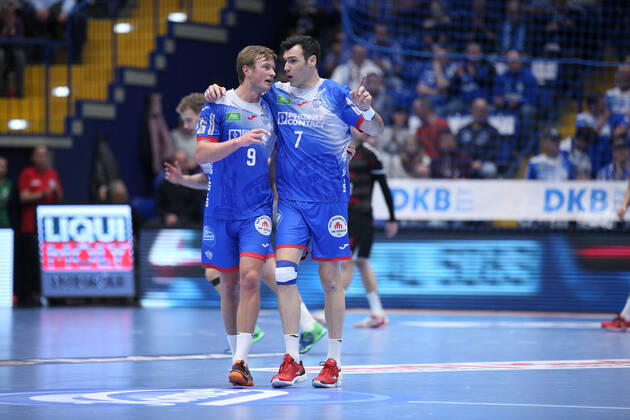 v l Jonathan Carlsbogard TBV Lemgo Lippe 9 , Isaias Guardiola TBV Lemgo Lippe 7 GER, Handball, 1 Bundesliga, TBV Lemgo Lippe against Die Eulen Ludwigshafen, 10 11 2019 Lemgo Copyright: xStrohdiekx Eibner-Pressefotox EP_jsk