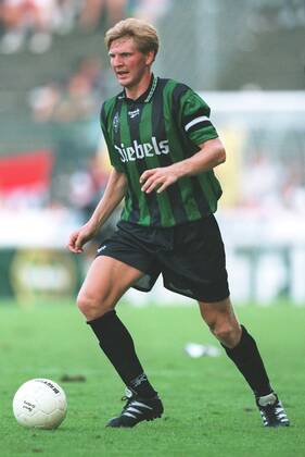 Stefan Effenberg Borussia Monchengladbach 09 August 1995 Copyright: MaryxEvansxAllstarxMichaelxMayhew 12107651 editorial use only