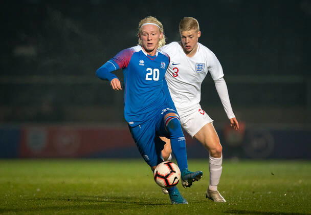 Kolbeinn Birgir Finnsson (Borussia Dortmund II) of Iceland U21, U 21 & Alex Cochrane (Brighton & Hove Albion) of England U20 during the international match, Länderspiel, Nationalmannschaft between England U20 and Iceland U21 at Adams Park, High Wycombe, England on 19 November 2019. Copyright: xAndyxRowlandx PMI-3208-0013