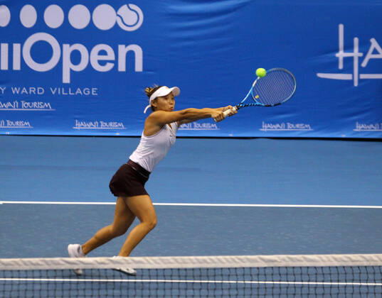 December 26, 2019 - Alyssa Tobita returns a volley during the Hawaii Open invitational tournament match between 152nd ranked Yanina Wickmayer (Belgium) and unranked local product Alyssa Tobita (USA) of Mililani and University of Oregon alum at the Stan Sheriff Center in Honolulu, HI - CSM. Tennis 2019: Hawaii Open DEC26 - ZUMAc04_ 20191226_zaf_c04_090 Copyright: xMichaelxSullivanx