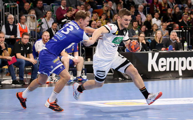 BAU 04 01 2020 Mannheim Handball international match Germany vs. Iceland, from left to right Janus Dadi Smarason Island , David Schmidt GER