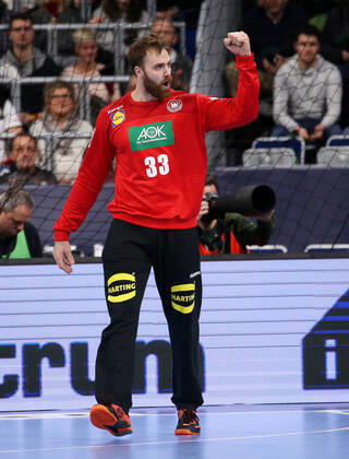 BAU 04 01 2020 Mannheim Handball international Germany vs. Iceland, Andreas Wolff GER cheers and clenches his fist