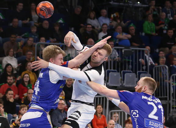 BAU 04 01 2020 Mannheim Handball international match Germany vs. Iceland, vs. Haukur Prastarson Island , Philipp Weber GER , Arnar Freyr Arnarsson Island