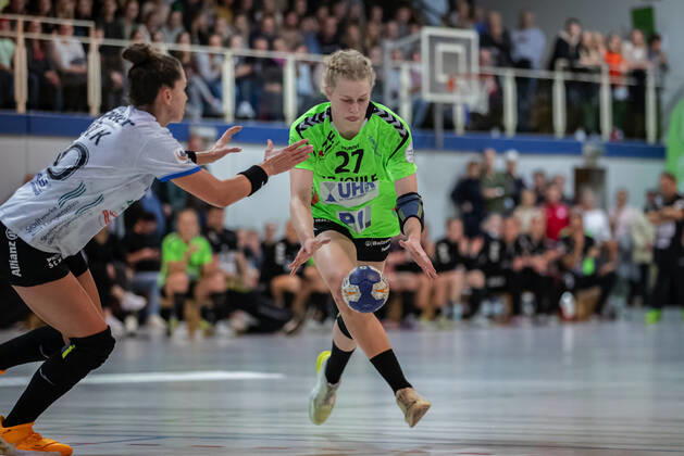 TSV Nord Harrislee vs. Thuringia HC, Handball, DHB Cup, Quarterfinal, 08 01 20 Handewitt Madita Karlotta Jess No 27, TSV Nord Harrislee vs. Emily Boelk No 20, Thuringia HC Copyright: xBEAUTIFULxSPORTS MarioxM.xKobergx