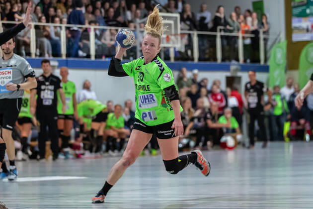 TSV Nord Harrislee vs Thueringer HC, Handball, DHB Cup, Quarterfinal, 08 01 20 Handewitt Katharina Rahn No 20, TSV Nord Harrislee in attack Copyright: xBEAUTIFULxSPORTS MarioxM.xKobergx