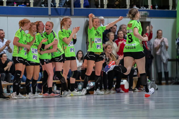 TSV Nord Harrislee vs. Thueringer HC, Handball, DHB Cup, Quarterfinal, 08 01 20 Handewitt cheers Goal cheers for TSV Nord Harrislee Copyright: xBEAUTIFULxSPORTS MarioxM.xKobergx