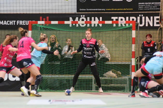 Madita Kohorst TusSies Metzingen 15 in goal TusSies Metzingen, Handball, HBF, DHB Cup match, 10 01 2020, Photo TBaur Eibner TusSies Metzingen vs HSG Bensheim Auerbach Metzingen Copyright: xBaur xEibner-Pressefotox EP_Toba